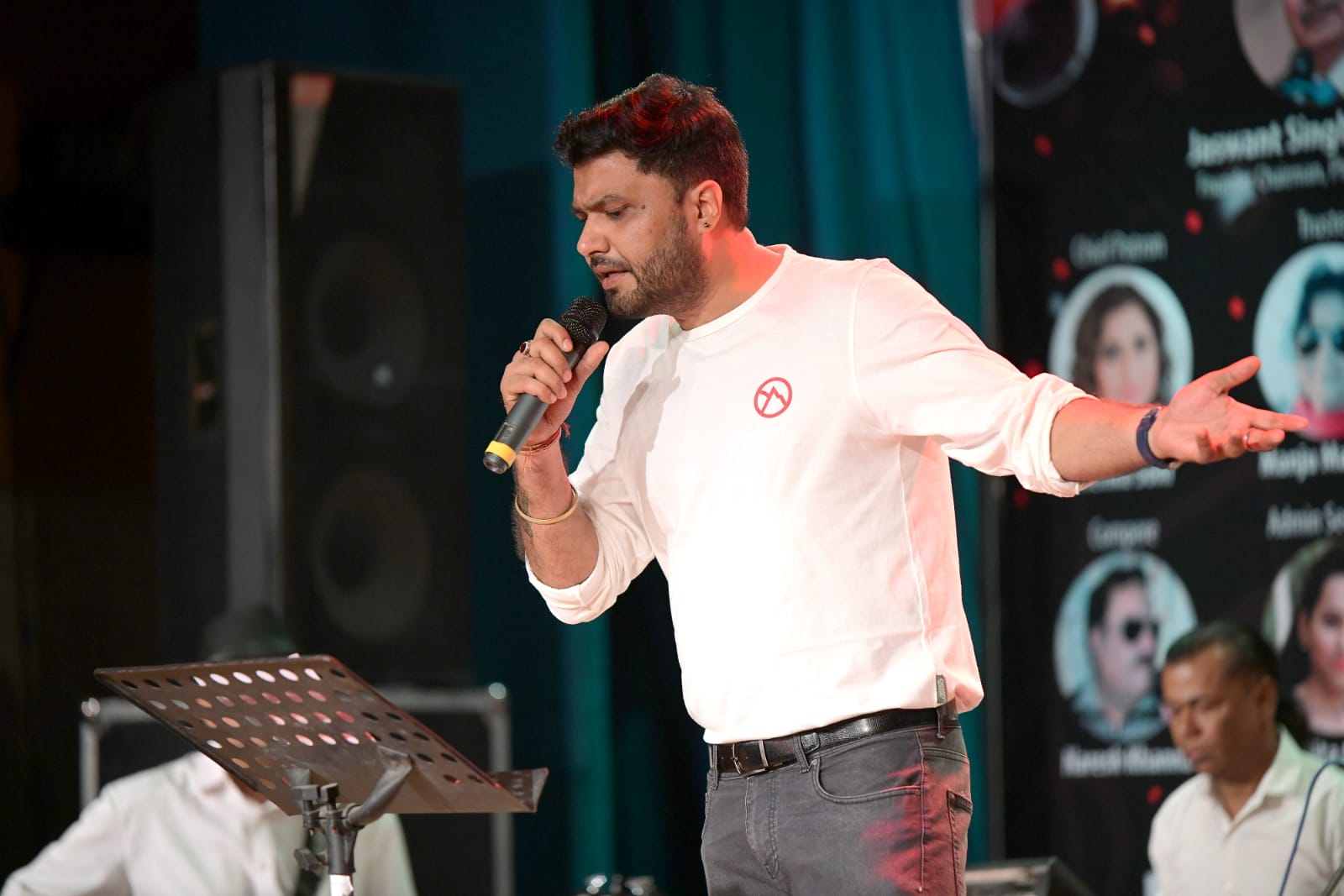 Mr Shailender Sharma